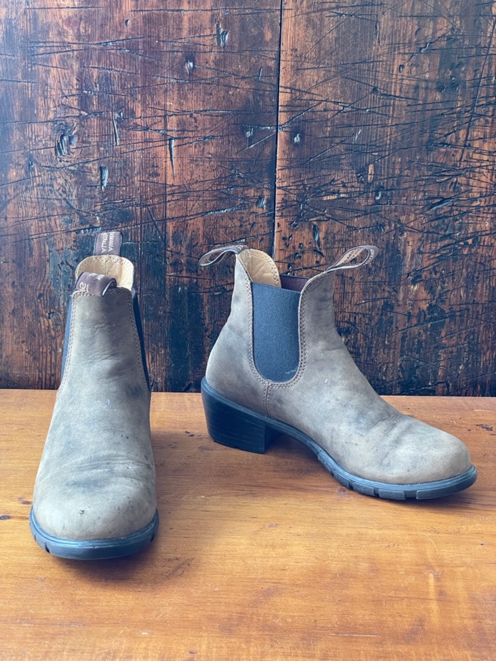 Blundstone 1677 Rustic Brown Chelsea Boots Women's 7.5 US - Picture 3 of 13